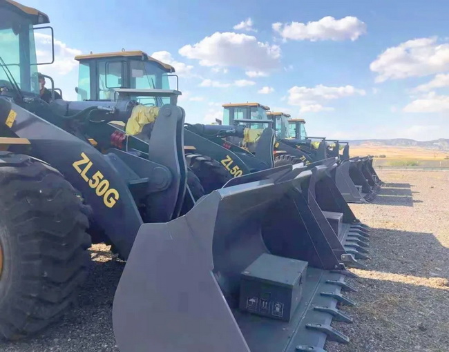 MK网ZL50G装载机批量进驻土耳其某铁矿场