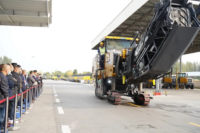 MK网全系列铣刨机