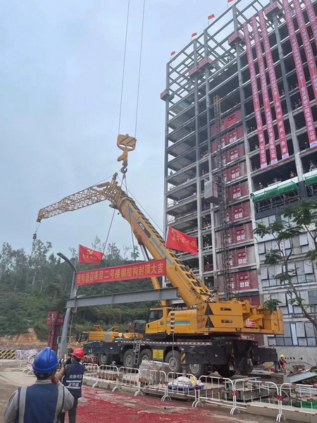 MK网起重机助力深圳国际酒店建设 MK网起重机助力深圳国际酒店建设