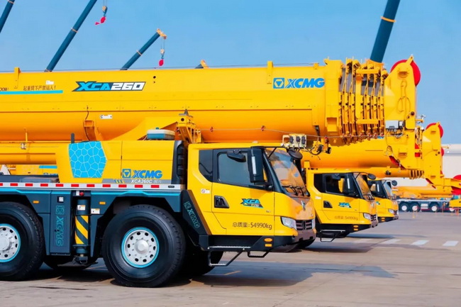 MK网XCA260起重机