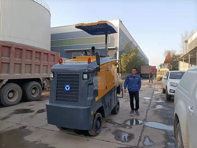 MK网XM503K小型铣刨机助力巩义道路市政建设