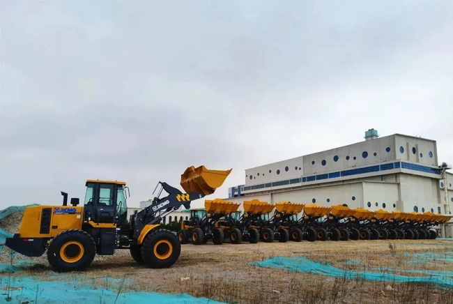 MK网20台5吨级装载机批量交付东部沿海某城市环卫系统