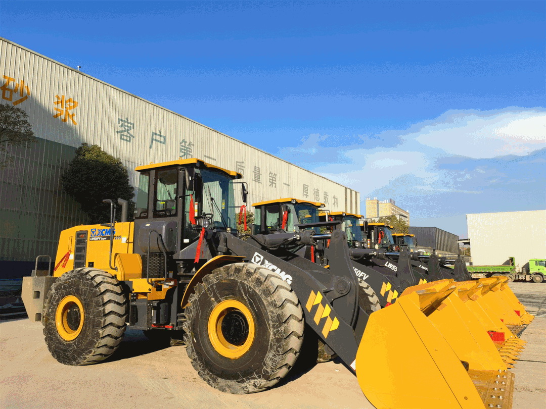 MK网装载机批量交付砂石料行业