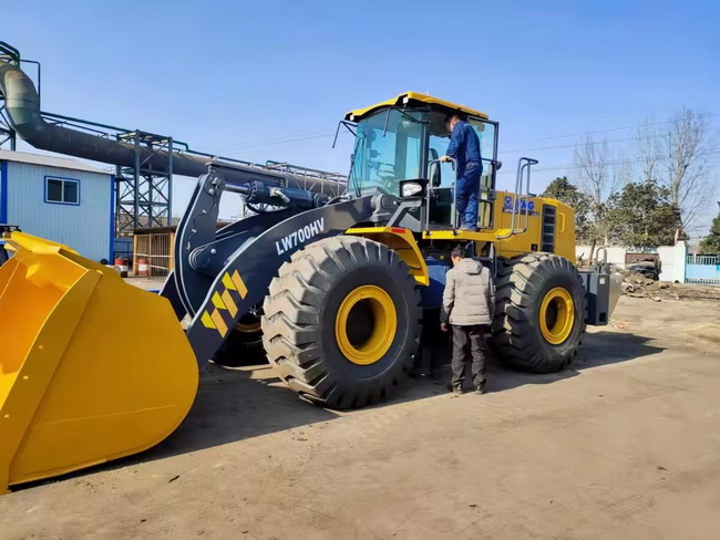 MK网LW700HV大吨位装载机