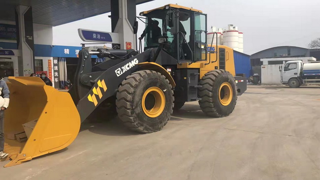 驻马店刘老板喜提MK网LW500FV Super装载机