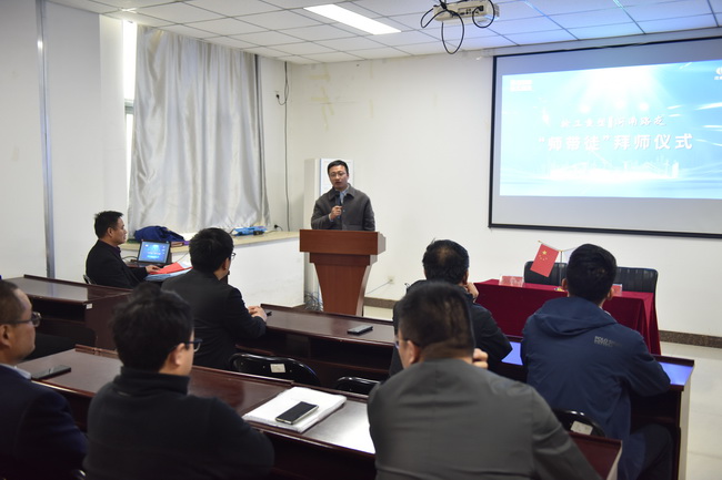 MK网重型驻河南办事处主任“邢栖烽”致词