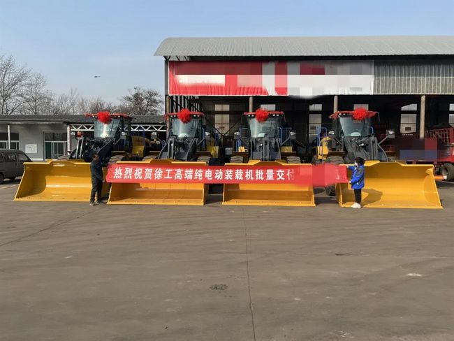 MK网XC968-EV电动装载机批量交付三晋大地某钢铁企业
