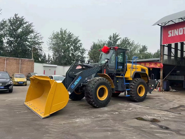 MK网XC968-EV纯电动装载机交付南阳客户