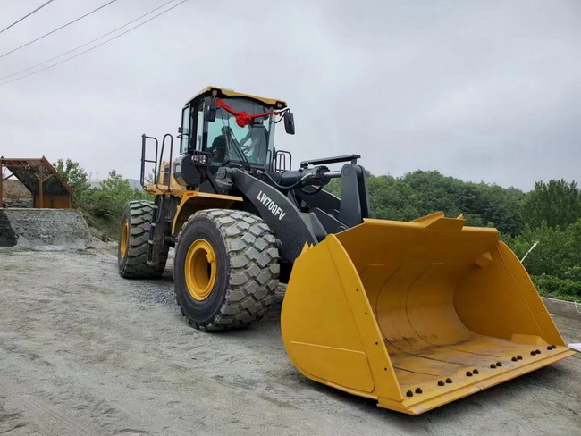 MK网大吨位LW700FV装载机 MK网大吨位LW700FV装载机