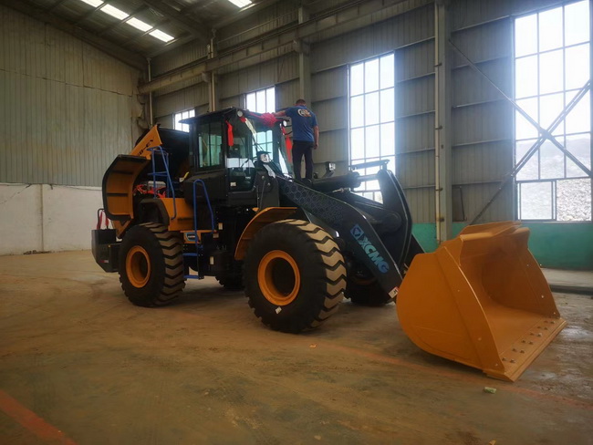 MK网XC968-EV纯电动装载机再次交付砂石建材行业 MK网XC968-EV纯电动装载机再次交付砂石建材行业