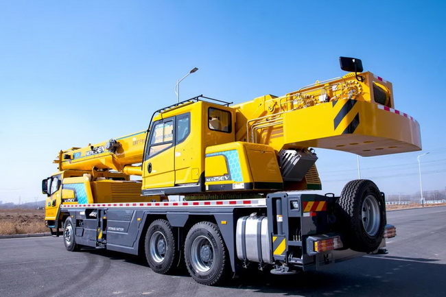 MK网XCT25PHEV起重机