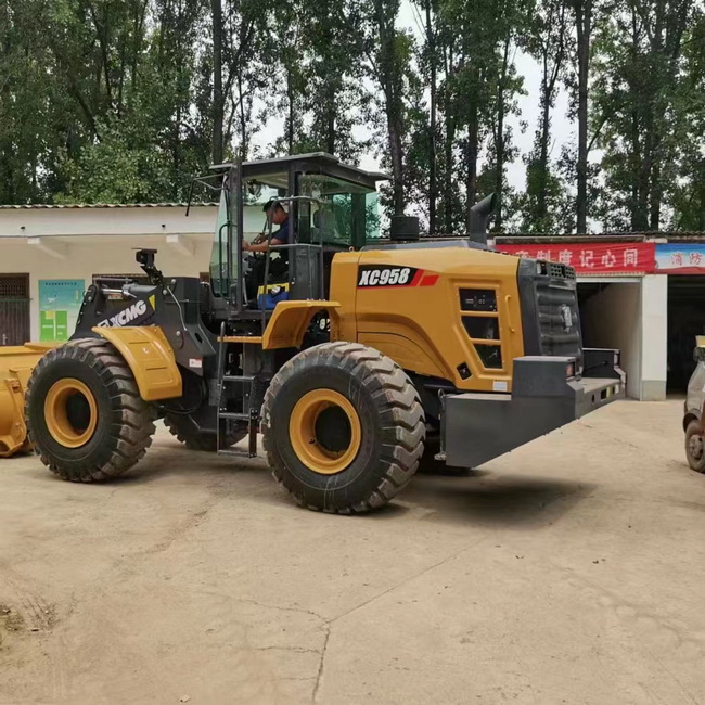MK网XC958装载机助力河南经济发展