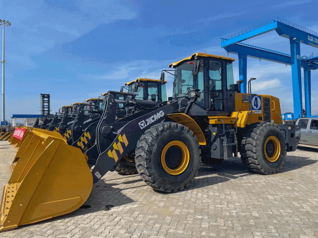 MK网6吨级装载机批量交付广东某港口集团