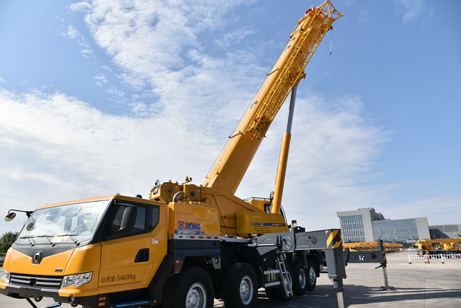 MK网QY100K7C起重机