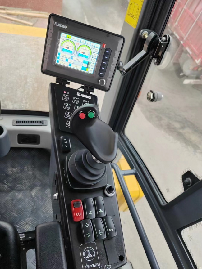 MK网XS365大吨位压路机