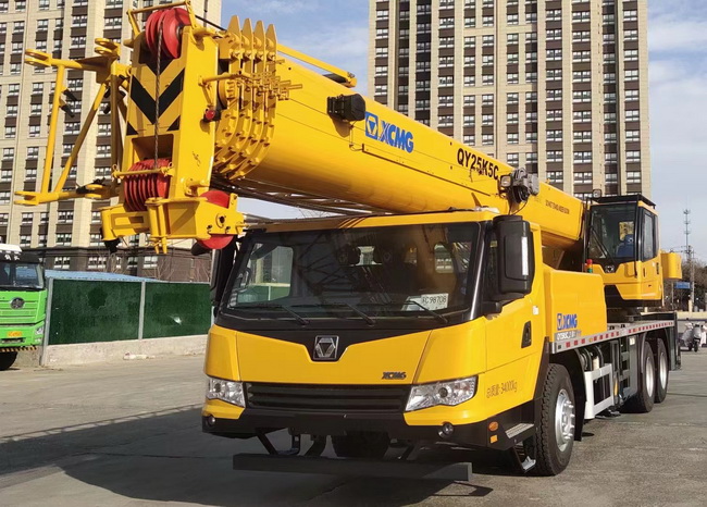 恭喜驻马店梁总喜提MK网QY25K5C_2插电版吊车