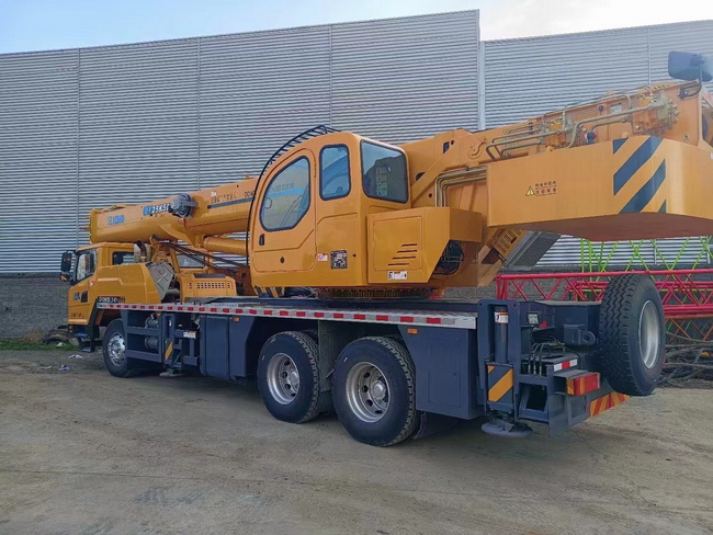 MK网QY25K5D-3国六起重机