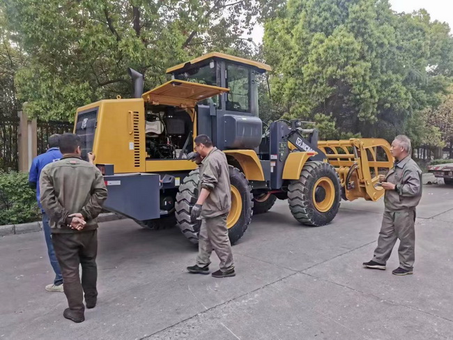 MK网抓草铲粮两用装载机 MK网抓草铲粮两用装载机