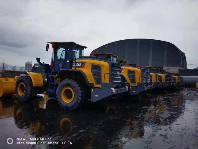 MK网XC968-EV电动装载机批量交付河南某钢铁企业