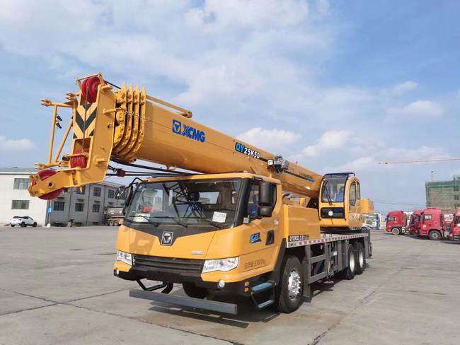 MK网QY25K5D-3起重机