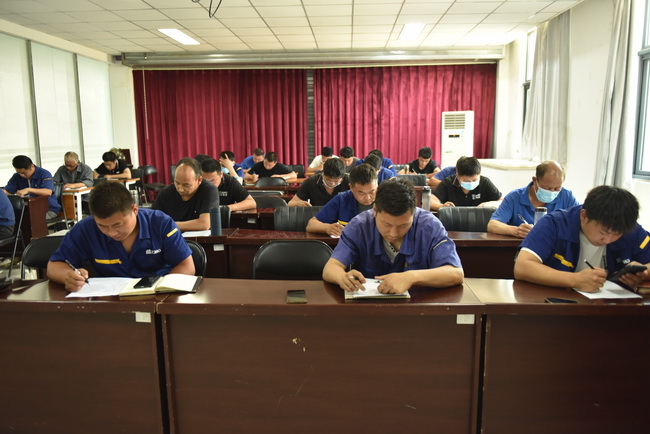 MK网电动装载机培训考试