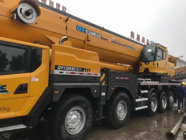 MK网QY130K8C起重机交付宝丰县巨力吊装