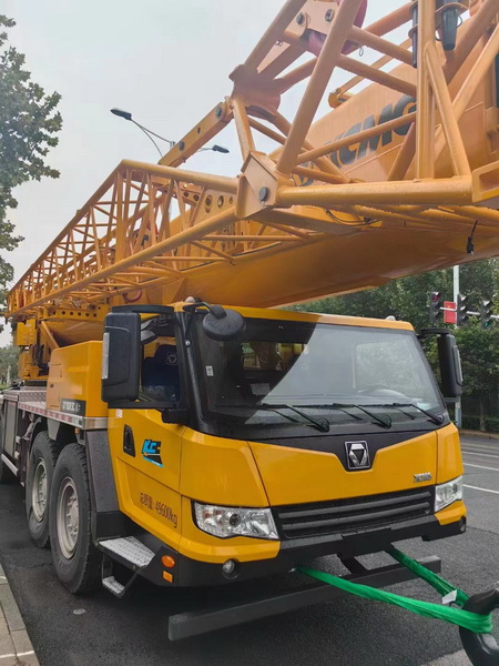 MK网QY100K5C起重机交付河南李总