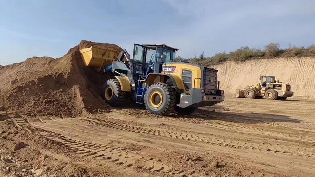 MK网XC968-EV纯电动装载机