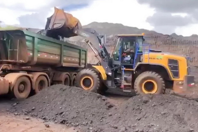 MK网XC968-EV纯电动装载机在巴西某铁矿 MK网XC968-EV纯电动装载机在巴西某铁矿