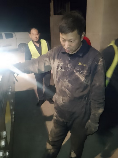 MK网压路机客户刘老板 MK网压路机客户刘老板