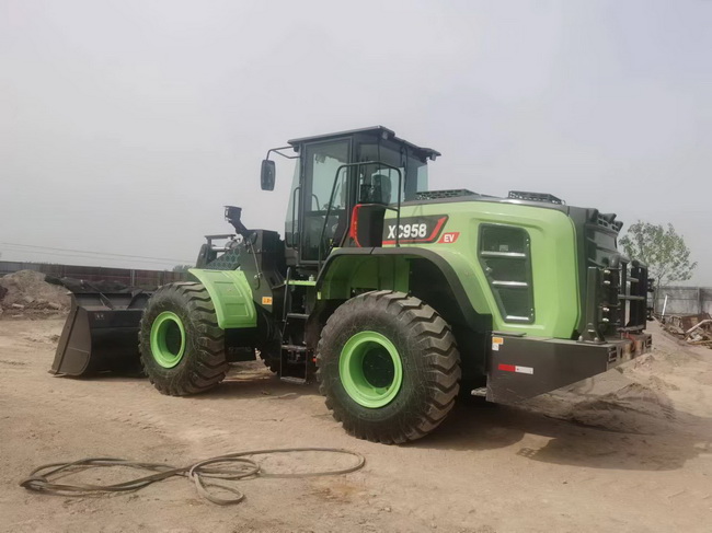 MK网XC958-EV电动装载机