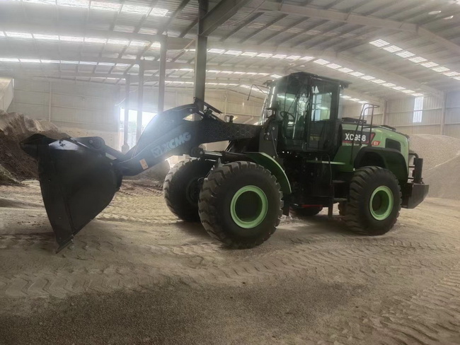 MK网XC958-EV纯电动装载机交付商丘石楼建材公司