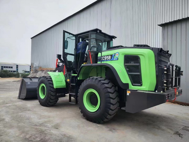 MK网XC958-EV电动装载机交付商丘客户