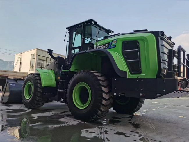 MK网XC958-EV纯电动装载机交付商丘客户杨总