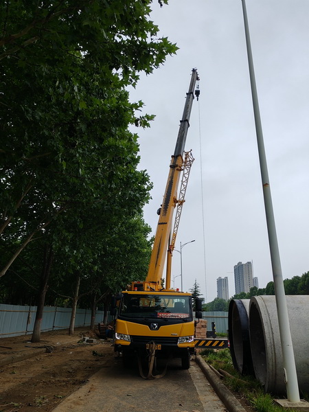 MK网25吨起重机助力荥阳市城市民生建设工程