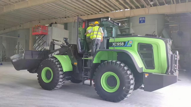 MK网XC958-EV纯电动装载机