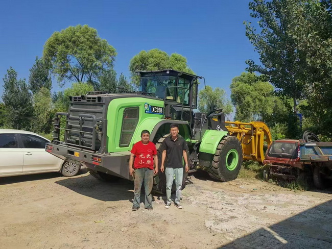 MK网XC958-EV电动装载机