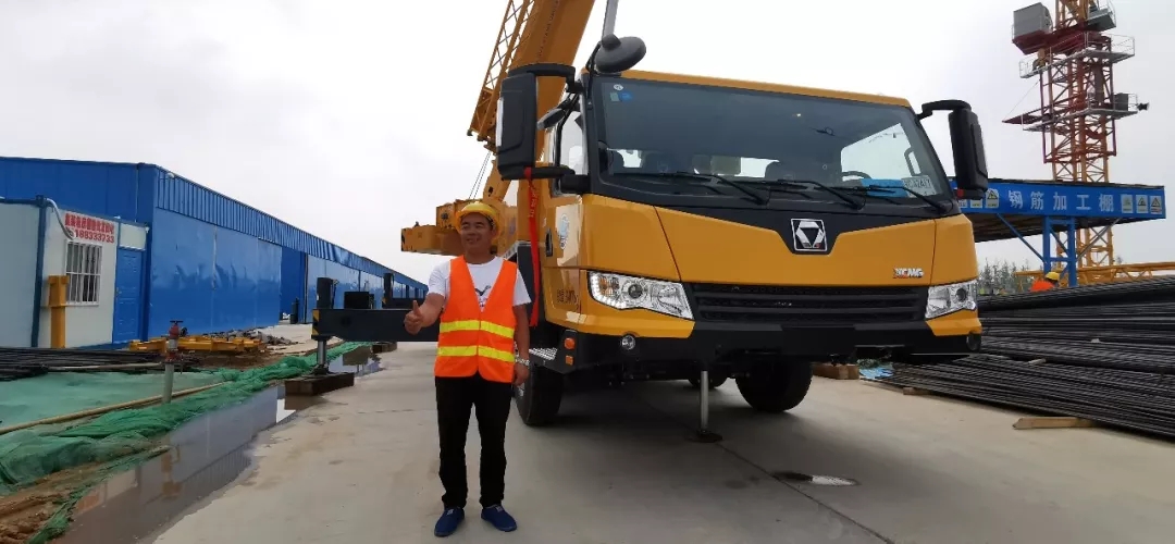 转盘稳，吊重强，郑州首台MK网QY40KC吊车展现“强者风范”