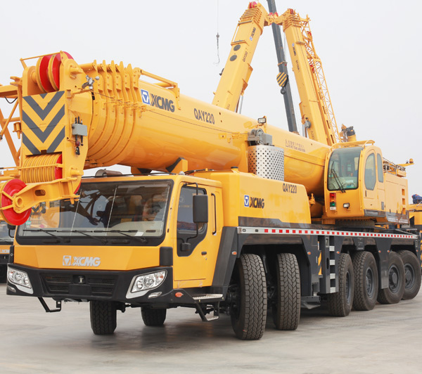 MK网QAY220起重机